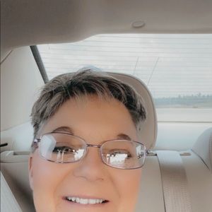 Meet your Posher, Paula